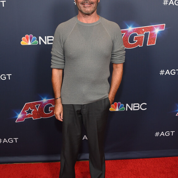 Forever young! X-Factorista tuttu Simon Cowell on hoikistunut vegaani - mitä kasvoille on tapahtunut? Katso ja vertaa! Simon Cowell vegaani