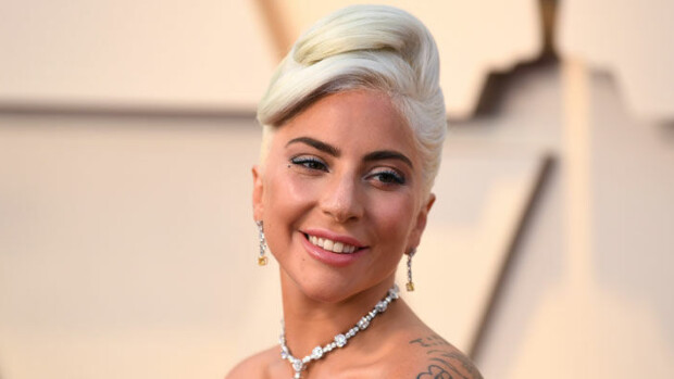 Kuvat! Rihkamakoruja ja superkorkkarit – Lady Gaga on todellinen tyylinvaihtotaituri! Lue muotipoliisin arvio! Lady Gaga muotipoliisin arvioitavana.