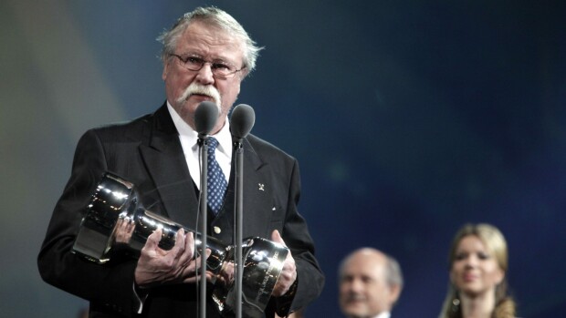 IS: Keihäslegenda Jorma Kinnunen on kuollut Jorma Kinnunen palkittiin Urheilugaalassa vuonna 2011 elämäntyöstään.