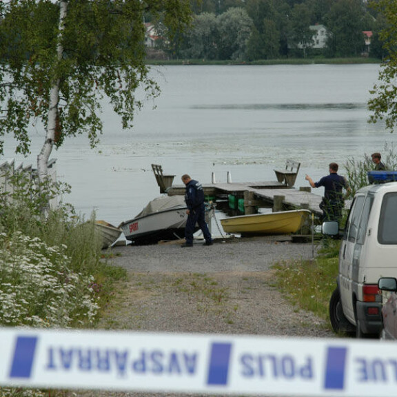 Petteri Jussila menehtyi 15 vuotta sitten, 27. heinäkuuta 2004 kotirantaansa Näsijärvellä. Ternimaitomiljonäärin traaginen hukkumisonnettomuus järkyti koko Suomea. Petteri Jussila menehtyi 15 vuotta sitten, 27. heinäkuuta 2004 kotirantaansa Näsijärvellä. Ternimaitomiljonäärin traaginen hukkumisonnettomuus järkyti koko Suomea.