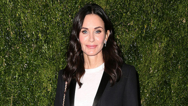 ”Parasta mitä olen nähnyt!” 55-vuotias Frendit tähti Courteney Cox on huimassa bikinikunnossa – katso! Courteney Cox