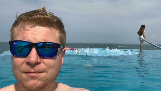 Sampo Kaulanen darramorkkiksissa - tipattomuuden nimeen vannonut kyläkauppias örvelsi Metallican keikalla! Lue tilitys! Sampo K