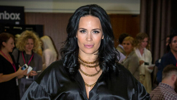 Kuvat vain Seiskassa! Martina Aitolehden itkuviikolle yllättävä päätös – kohukaunotar jätti luksuskodin ja muutti tavarat varastoon! Martina Aitolehti muutti pois.