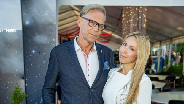 Topi Sukari ja Nadja-rakas paljastavat hääyönsä suunnitelman: ”Se on selvää, ettemme nuku!” Toivo Sukari paljastaa hääyönsä suunnitelmat.