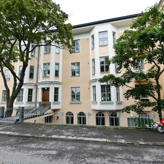 Martina ja Stefan muuttivat Helsingin Tähtitorninmäellä sijaitsevaan luksuskotiin kaksi vuotta sitten. Martina ja Stefan muuttivat Helsingin Tähtitorninmäellä sijaitsevaan luksuskotiin kaksi vuotta sitten.