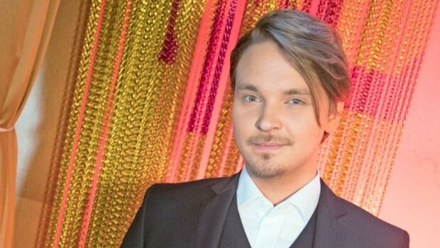 'Muistakaa käydä salilla tai ette ikinä saa näin jumalaisia pohkeita!' Roope Salminen esittelee himotreeniensä tuloksia - katso! Roope Salminen