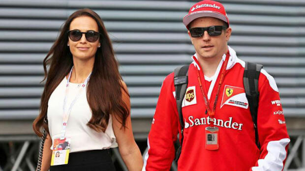 Kimi ja Minttu Räikkönen lomailevat Suomessa - 4-vuotias Robin huristelee jo mopolla! Kimi ja Minttu