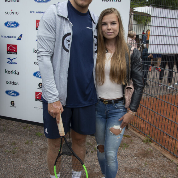 Laine, Ruutu, Hagman, Barkov ja kumppanit tennisturnauksessa - katso kuvat! Laine