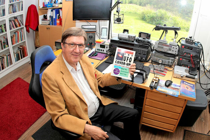 Yhdistyksen tutkijapäälikkönäkin toimiva Heikki on aktiivinen radioamatööri. Yhdistyksen tutkijapäälikkönäkin toimiva Heikki on aktiivinen radioamatööri.