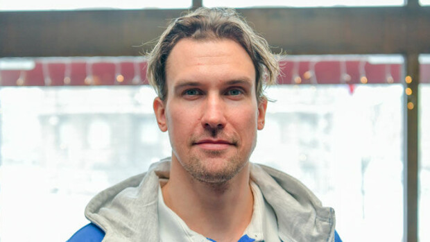 Kuvat vain Seiskassa! Mörkö Anttila ja muu Suomen kiekkokerma juhlisti KHL-miljonääri Sami Lepistön häitä! Sami Lepistö avioitui Maria-rakkaansa kanssa.