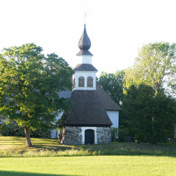 Hääpari vihittiin vuonna 1761 valmistuneessa Mustion kirkossa Raaseporissa. Hääpari vihittiin vuonna1761 valmistuneessa Mustion kirkossa Raaseporissa.