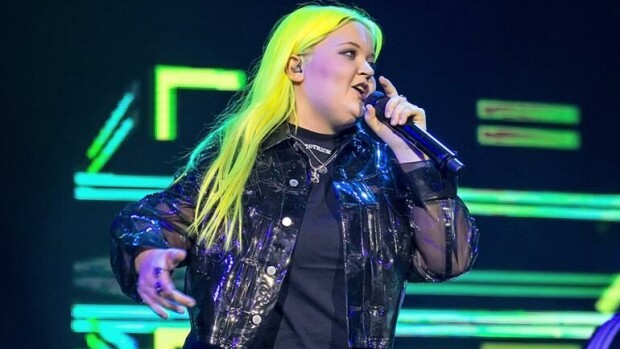 Miley Cyruksen kanssa yhteistyötä tekevä Alma rehellisenä: 'Rakastuin tyttöön, joka leikki kanssani jonkin aikaa' Alma
