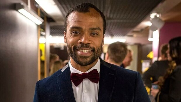 Muistatko mistä ex-kansanedustaja Jani Toivola tuli julkisuuteen? Paluu juurilleen: 'Yritin muistaa kuka oli se ihminen kahdeksan vuotta sitten' Toivola
