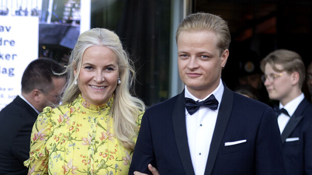 Skandaali Norjassa! Tosi-tv-tähti paljasti suhteensa prinsessa Mette-Maritin poikaan - miniäkokelas nousi julkisuuteen Love Islandista Norjan kruununprinsessa Mette-Marit ja Marius Borg Höiby
