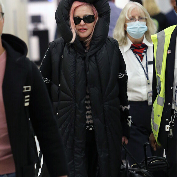 Madonna lentokentällä lokakuun alussa. madonna
