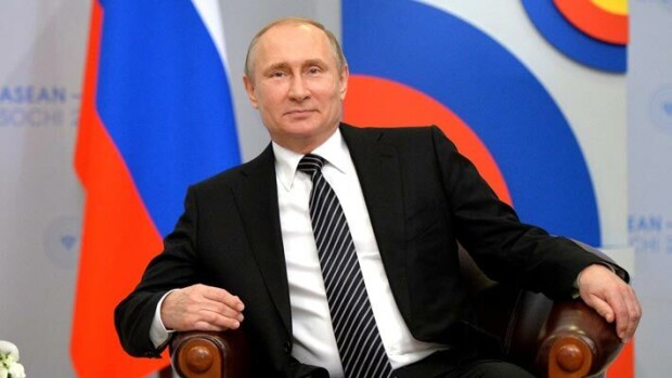 Salaisia lehtolapsia ja oma prätkäjengi – Seiska selvitti Vladimir Putinin taustan: tappelevasta katupojasta Venäjän presidentiksi Vladimir Putin