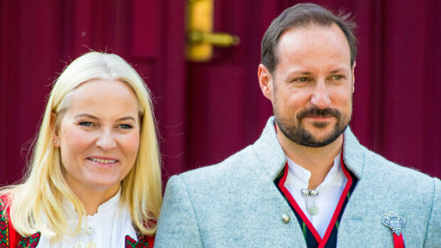 Norjan kruununprinsessa Mette-Marit päätti sairauslomansa – ryhtyi lääketutkimuksen koekaniiniksi! Mette-Marit palasi töihin.