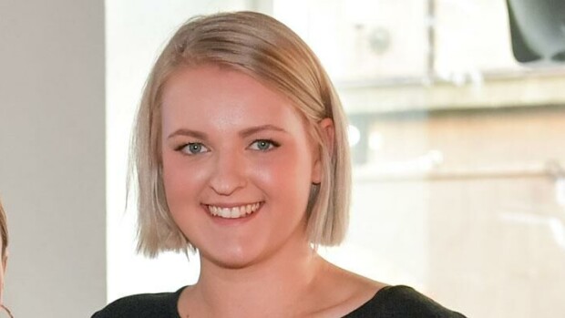 Taas yhdessä! Radiojuontajat Jenni Poikelus ja Köpi Kallio kahdestaan Backstreet Boysin keikalla -välttelivät katseita, katso kuva! Jenni Poikelus