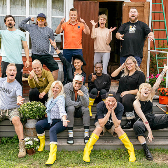 Farmi Suomen 3. tuotantokauden osanottajat ryhmäkuvassa. Farmi Suomen 3. tuotantokauden osanottajat ryhmäkuvassa.