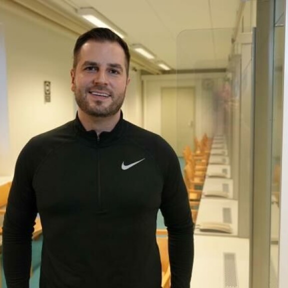 Dokumenttisarjassa tavataan Niko Ranta-aho telkien takana. niko ranta-aho