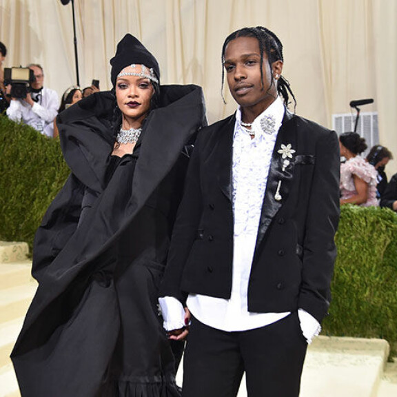 A$AP Rocky ja Rihanna ihastuttivat syksyllä MET-gaalassa. A$AP Rocky ja Rihanna ihastuttivat syksyllä MET-gaalassa.