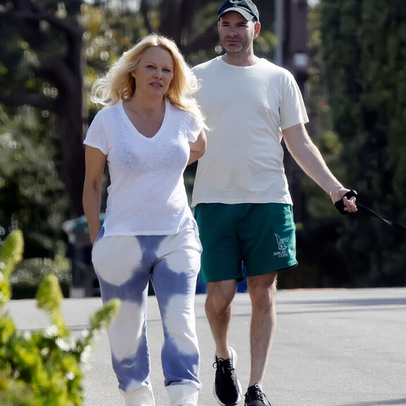 Vielä viime viikolla Pamela ja Dan olivat yhdessä päiväkävelyllä. Pamela Anderson ja Dan Hayhurst