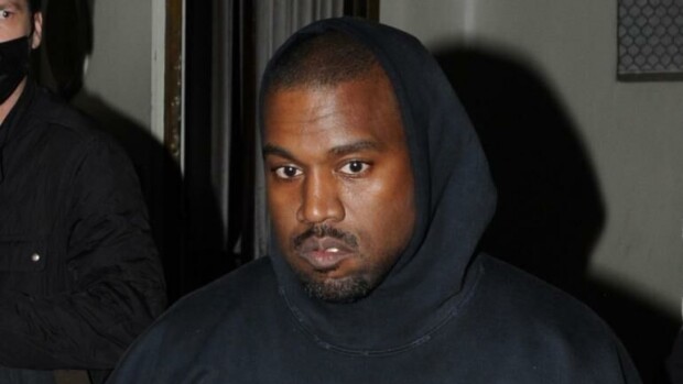 Hurja väite! Kanye West löi faniaan kasvoihin - yritti pyytää nimikirjoitusta Kanye West