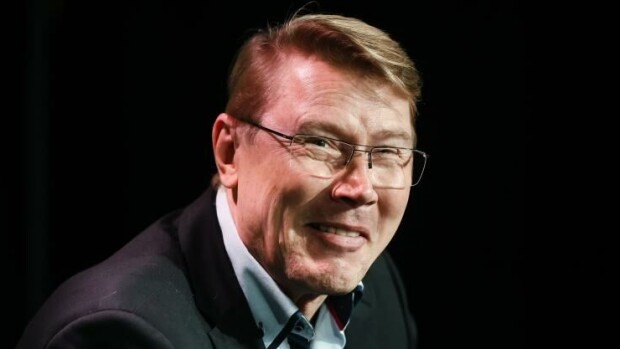Mika Häkkiseltä yllättävä paljastus Mervi Kalliolle: 'Mä lupaan' Mika Häkkinen.