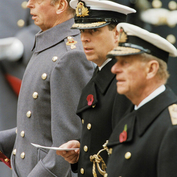 Prinssi Andrew'lla ei ole jatkossa oikeutta käyttää univormua. Prinssi Andrew