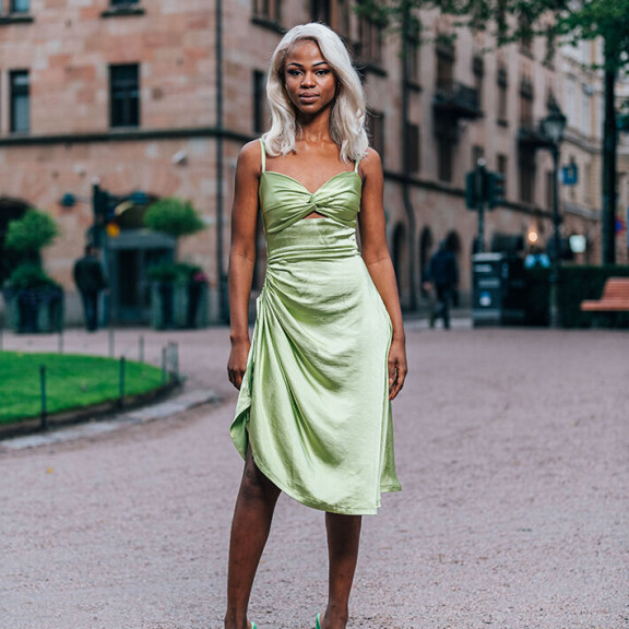 Aja Daffeh voitti The Face of African Queen -kisan vuonna 2020. Sinkut paljaa Aja Daffeh