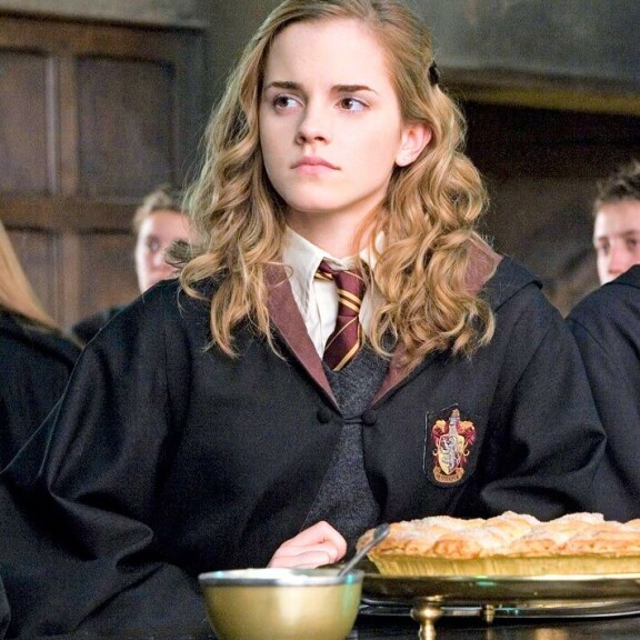 Yleisö hurmaantui Harry Potterista valkokankaalla 20 vuotta sitten – mitä Tylypahkan tähdille kuuluu nykyään? Emma Watson