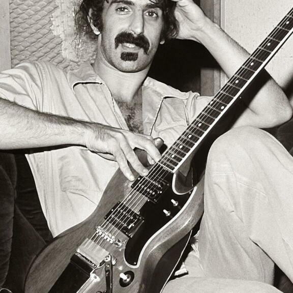 Frank Zappa kutsui studiotaan leikkisästi nimellä Utility Muffin Research Kitchen. Frank Zappa kutsui studiotaan leikkisästi nimellä Utility Muffin Research Kitchen.