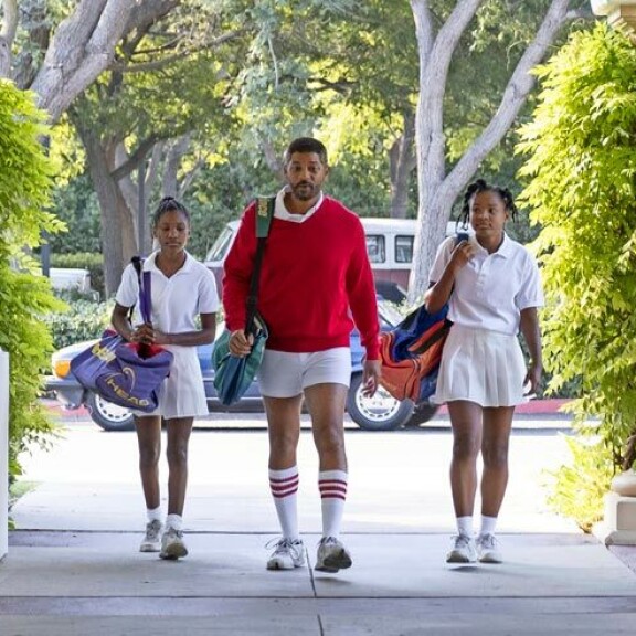 Demi Singleton ja Saniyya Sidney näyttelevät leffassa Williamsin sisaruksia, ja Will Smith heidän isäänsä. Demi Singleton ja Saniyya Sidney näyttelevät leffassa Williamsin sisaruksia, ja Will Smith heidän isäänsä.