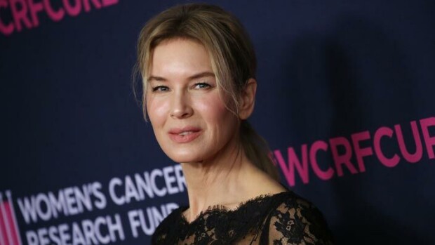 Suhde herätti ihmetystä! Renée Zellweger odottaa kosintaa – uusi rakas jarruttelee Renée Zellweger