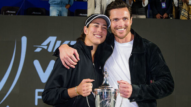 Supertyylikäs pari! Kiira Korven ex-mies Arthur Borges edusti tenniskaunottarensa kanssa ökyjuhlissa Madridissa - katso kuvat! Arthur Borges