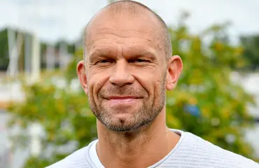 Järjestyksenvalvoja Jere Karalahdesta oikeudessa: ”Hän veti kollegani maahan”