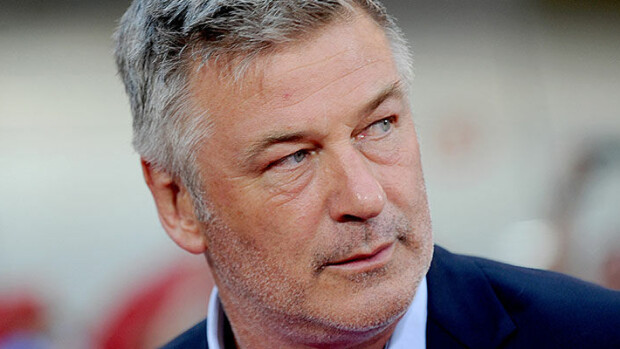 Alec Baldwinille turma-aseen ojentanut apulaisohjaaja kuulusteluissa: En muista, miten tarkastin revolverin Alec Baldwin