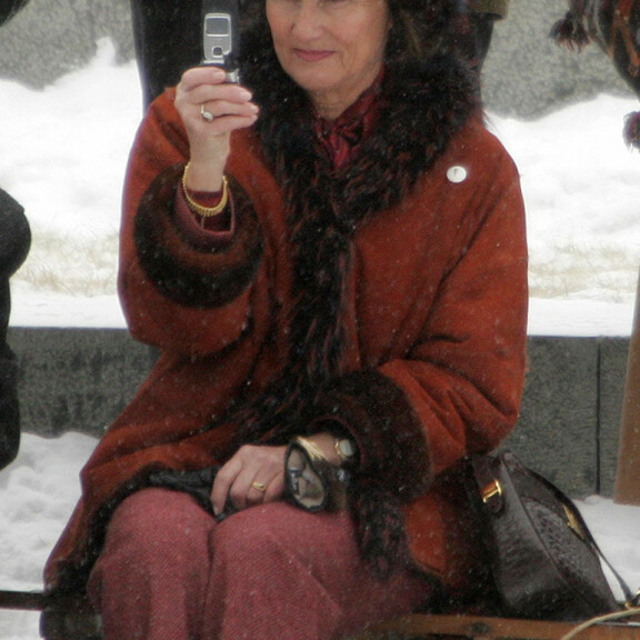Kuningatar Sonja räpsi kuvia kännykällä jo vuonna 2007. Kuningatar Sonja