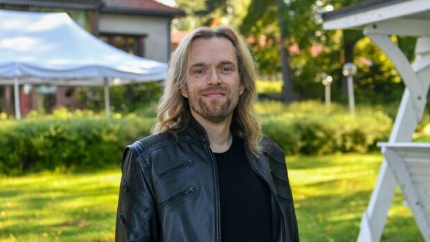 Anssi Kela väsähti keikkakesän keskellä - keho on huilin tarpeessa!