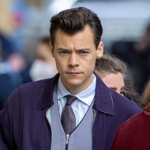 Harry Stylesin suurimmiksi hiteiksi ovat muodostuneet muun muassa kappaleet Watermelon Sugar ja Sign of the Time. Harry Stylesin suurimmiksi hiteiksi ovat muodostuneet muun muassa Watermelon Sugar ja Sign of the Time.