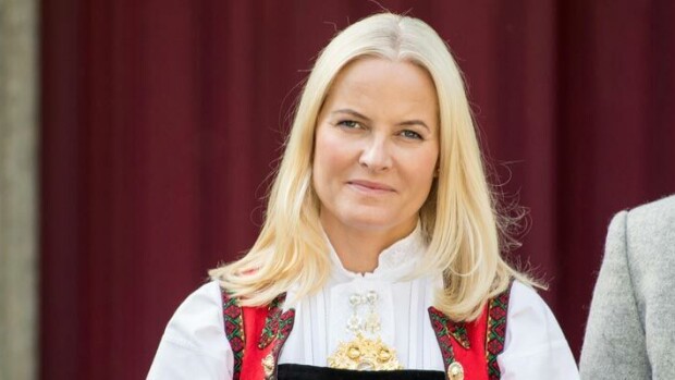 Hovi tiedottaa: vakavasti sairas Mette-Marit jää sairauslomalle