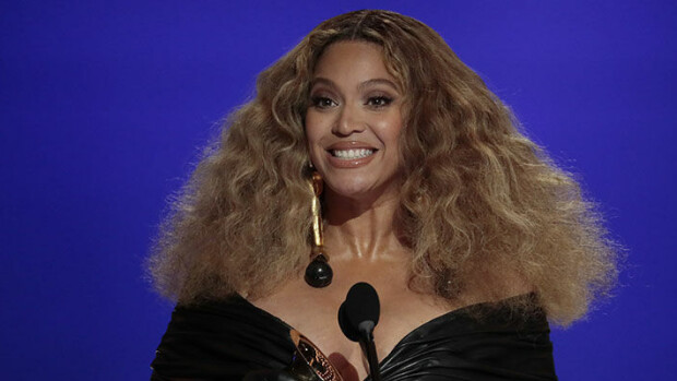 Beyoncé 40 vuotta - tiesitkö näitä faktoja popparista? Nukkui iljettävän lemmikkieläimen kanssa ja kärsii ikävästä allergiasta! Beyoncé