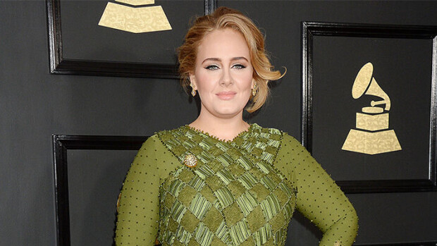 Jestas! Minihameessa harppovaa Adelea ei ole tunnistaa – katso tuoreet paparazzikuvat! Adele