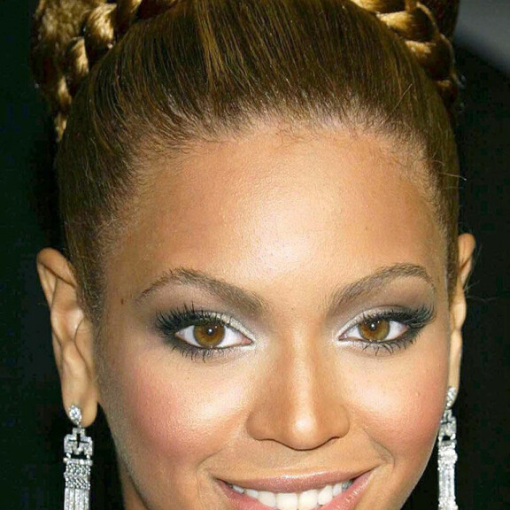 Beyoncé 40 vuotta - tiesitkö näitä faktoja popparista? Nukkui iljettävän lemmikkieläimen kanssa ja kärsii ikävästä allergiasta! Beyoncé