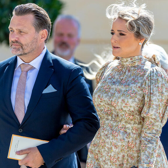 Linan lapsen isä on 47-vuotias IT-alalla työskentelevä Mattias. Lina Hellqvist ja Mattias Wikström