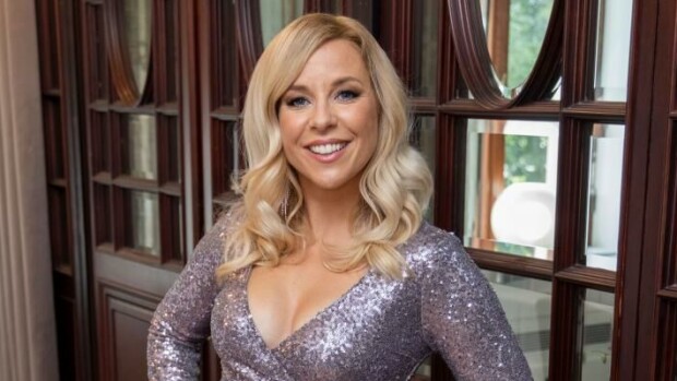 Tanssii tähtien kanssa -kilpailu vie Krista Siegfridsin ajan lähes kokonaan - näin alle vuoden ikäisen vauvan hoitaminen järjestyy Krista Siegfrids