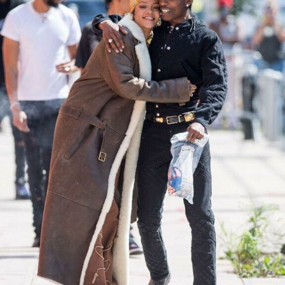 Asap Rocky nappasi kultansa kainaloon. Asap Rocky nappasi kultansa kainaloon.