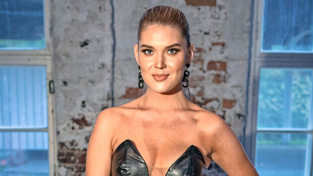 Ooh, mitkä sääret! Bea Toivonen poseeraa järisyttävän kuumana bikinikuvassa - 'Boom!' Bea Toivonen