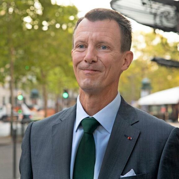 Myös Tanskan prinssi Joachim on avannut sanaisen arkkunsa hovielämän varjopuolista. Myös Tanskan prinssi Joachim on avannut sanaisen arkkunsa hovielämän varjopuolista.