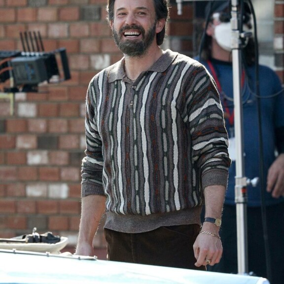 Ben asuu Kaliforniassa lähellä lapsiaan. Ben asuu Kaliforniassa lähellä lapsiaan.